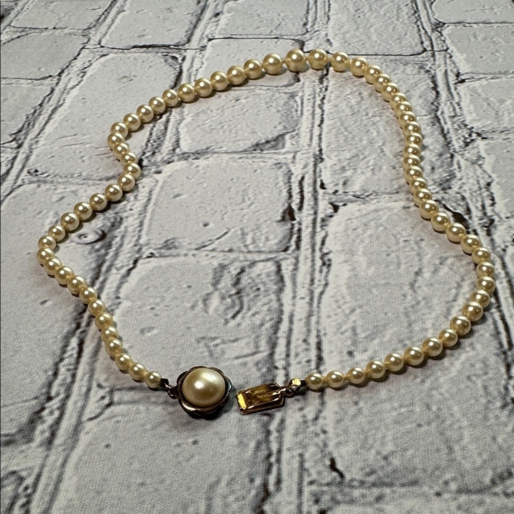 Vintage Pearl Necklace 925 Sterling Gold Tone Clasp Ivory Pearls Dainty Classic - Picture 14 of 14